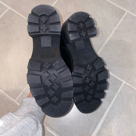 Arizona Jean Co Womens Masin Block Heel Chelsea Boots - Picture 3 of 6